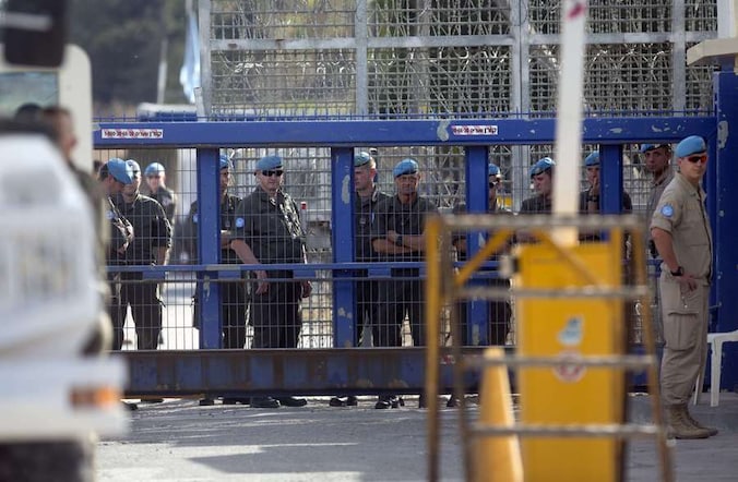 Oostenrijkse blauwhelmen bij de Israëilische grensovergang met Syrië op de Golanhoogten