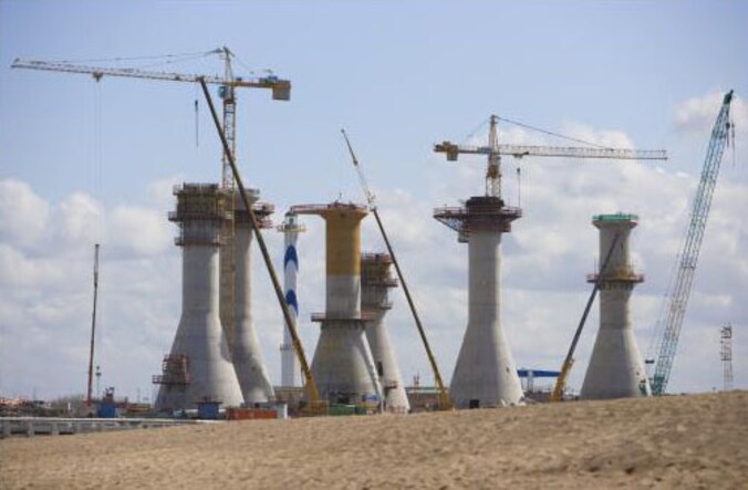 De eerste windmolens voor de kust van Oostende worden vandaag in gebruik genomen.