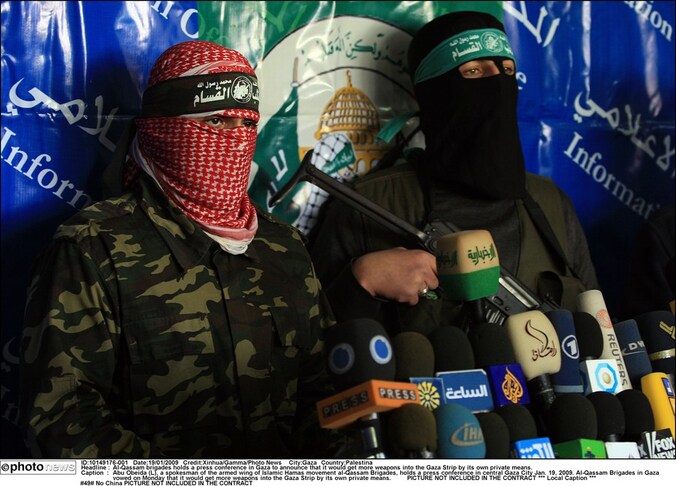 Abu Obeida (Links), woordvoerder van de gewapende vleugel van Hamas, archieffoto 2009.