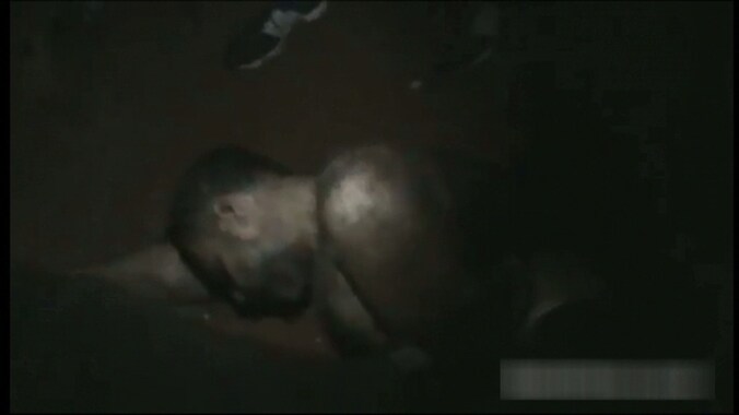 Beeld uit de bewuste video.