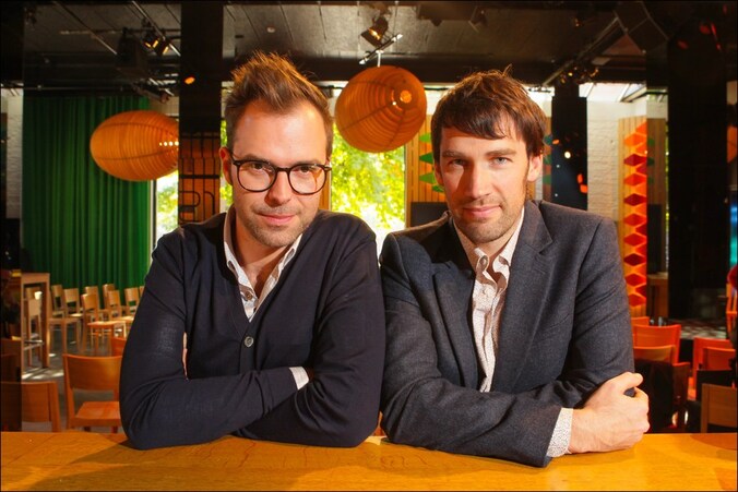 Tomas De Soete en Freek Braeckman presenteren 'Café Corsari'.