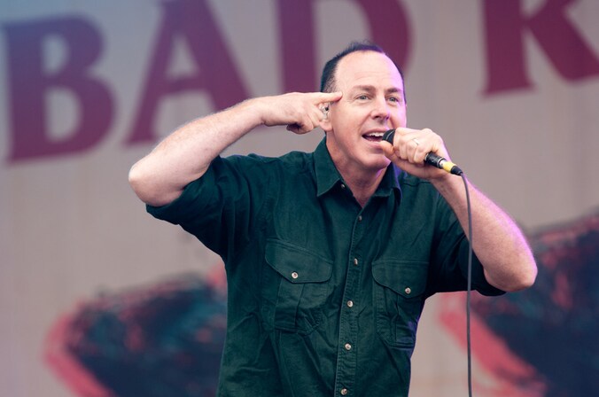 Greg Graffin van Bad Religion, een van de blikvangers op Groezrock 2013.