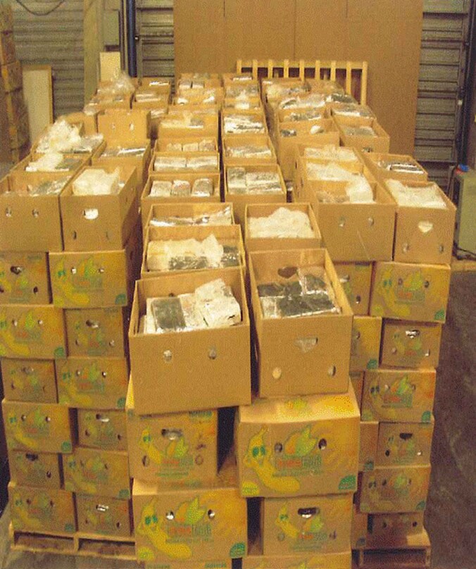 De federale politie gaf deze foto van de in beslag genomen cocaïne vrij.