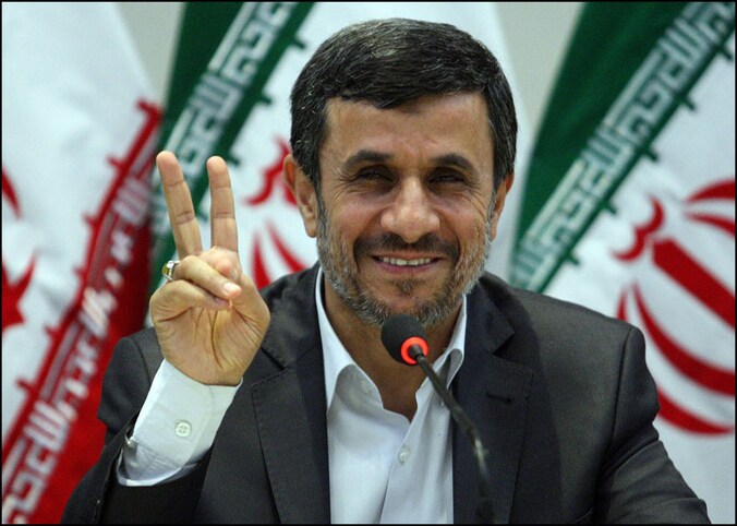 De Iraanse president Ahmadinejad laat zich niet zomaar onder druk zetten.