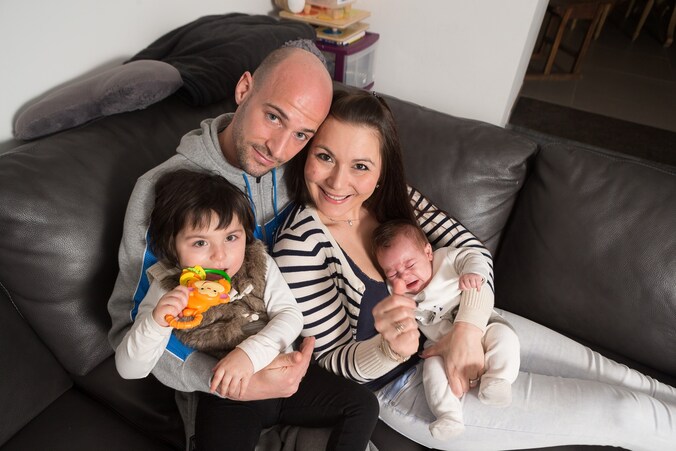 Laurent Ciman met echtgenote Diana, dochtertje Nina en zoontje Achilles.