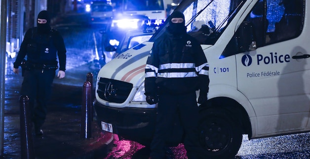 Aanwezigheid van gemaskerde politieagenten in Verviers.