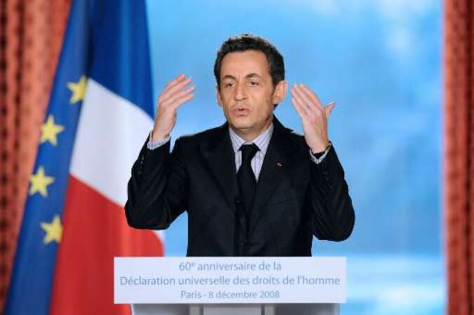 Sarkozy maakte duidelijk dat Mugabe moet opstappen.