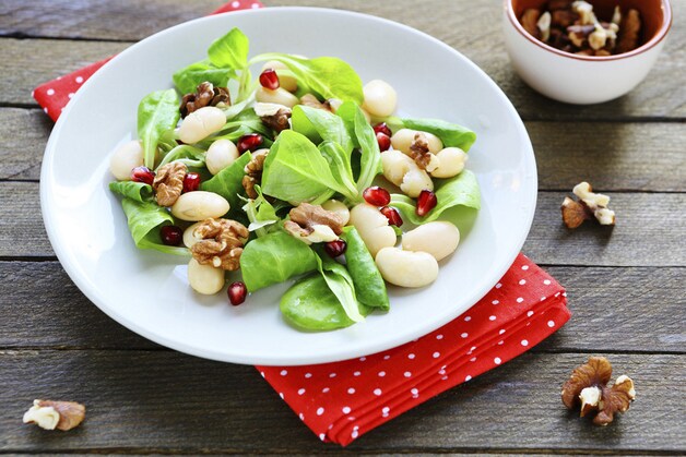 De meeste noten kan je heerlijk verwerken in een salade