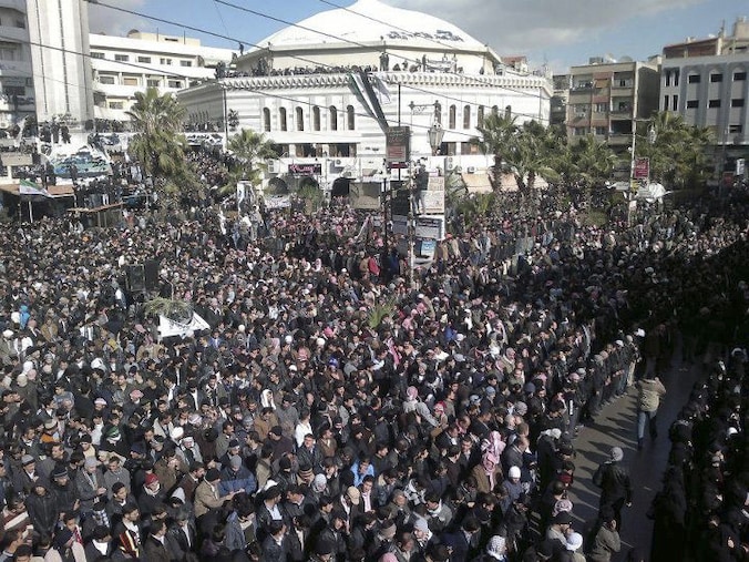 In Syrië gaan de protesten onverminderd door.