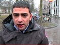 Verslaggever Danny Ghosen hield aan de mishandeling een losse tand, pijn in zijn kaak en een bloedende lip over.
