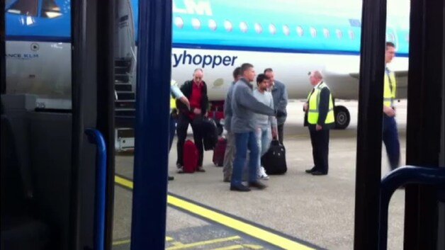 Parweiz Sangari bij de tussenlanding op Schiphol.