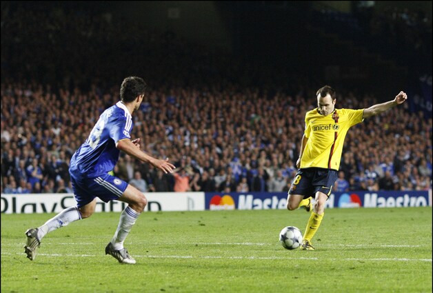 Iniesta legt Stamford bridge het zwijgen op in 2009