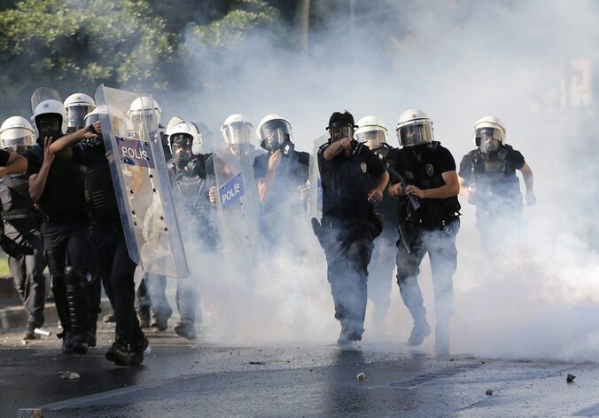 Ook vandaag woeden er hevige confrontaties tussen demonstranten en de Turkse politiemacht.