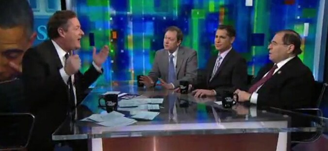 Piers Morgan en vertegenwoordigers van de wapenlobby tijdens het bewuste vraaggesprek.