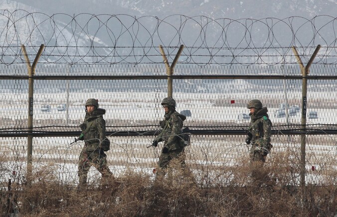 Zuid-Koreaanse soldaten patrouilleren bij de grens.