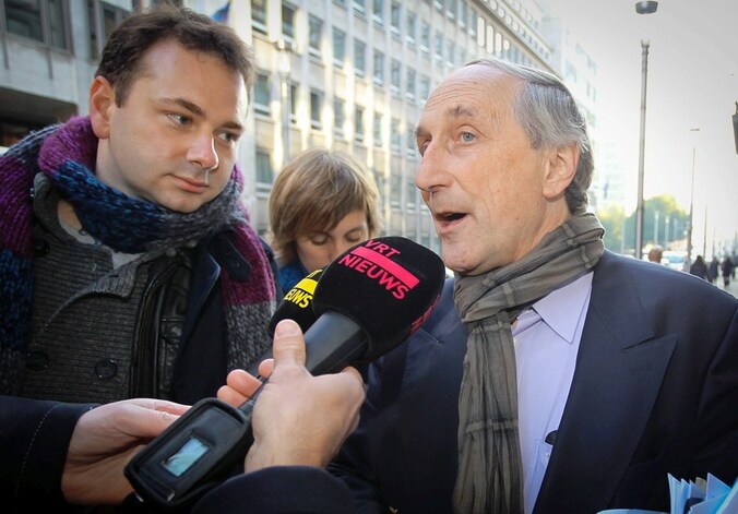 Volgens Michel Doomst is een koninklijk vertaler nodig die nu eindelijk eens aan de Franstaligen duidelijk maakt dat een staatshervorming echt wel nodig is.