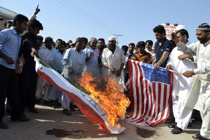 De kritiek van Mike Mullen, de hoogste militaire VS-functionaris, is Pakistan in het verkeerde keelgat geschoten.