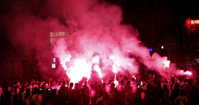 Demonstranten nabij het Taksimplein in Istanbul.