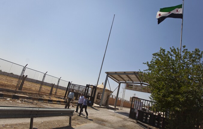 De grensovergang tussen Turkije en Syrië, niet ver van Azaz.