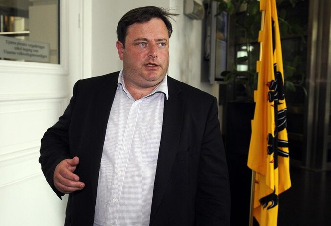 N-VA-voorzitter Bart De Wever is naast burgemeester Patrick Janssens (SP.a) veruit de populairste Antwerpse politicus.
