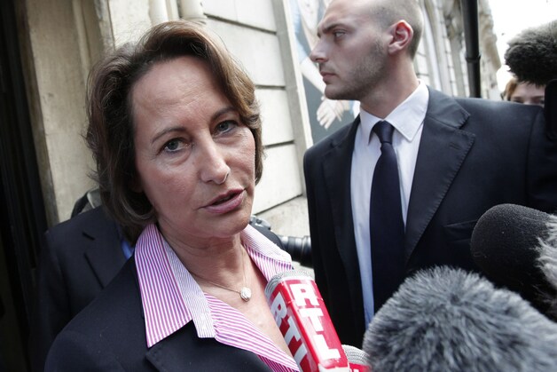 Ségolène Royal (PS), die in 2007 de race naar het presidentschap verloor van Sarkozy, zegt "onthust" te zijn.