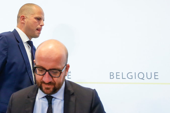 Premier Charles Michel (MR) en staatssecretaris Theo Francken (N-VA).