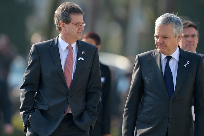 Howard Gutman en minister Didier Reynders.