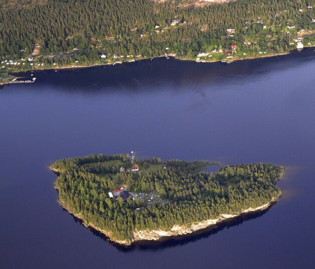 Utoya, vlak voor de Noorse kust.