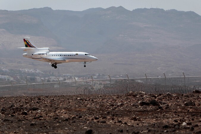 Het Boliviaanse regeringstoestel op 3 juli, onderweg van Wenen naar La Paz, bij een tussenlanding op Gran Canaria.