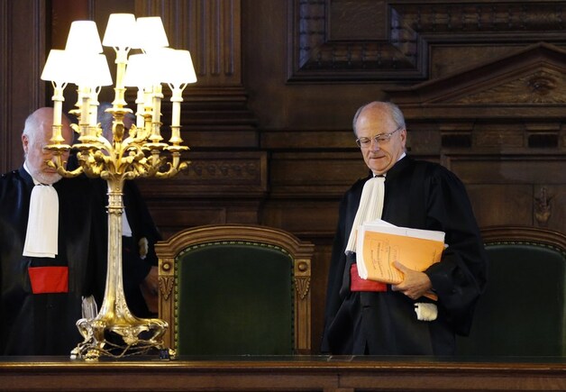Raadsheer Albert Fettweiss.