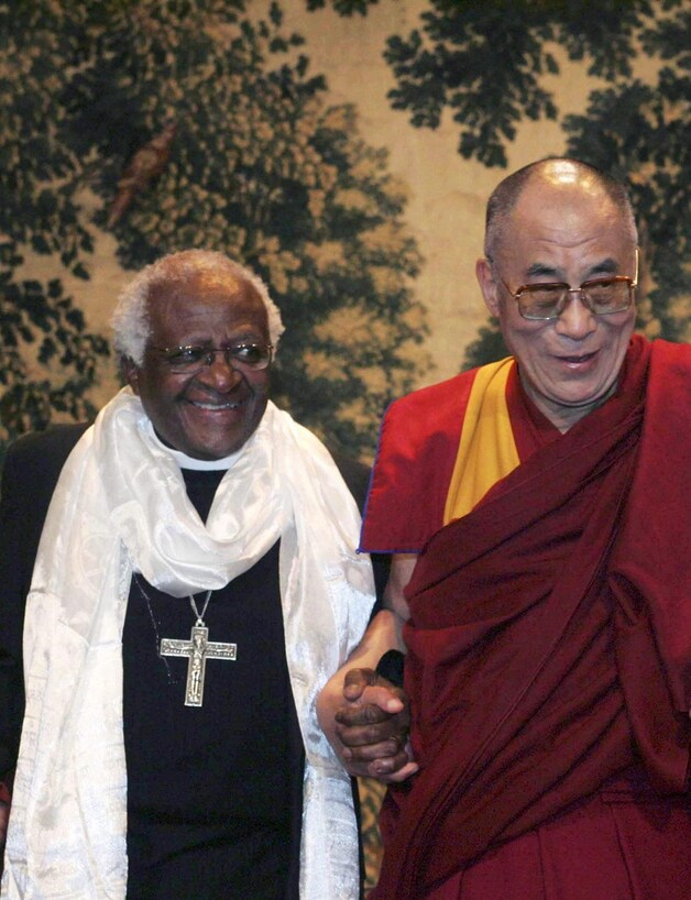 Tutu en de Dalai Lama in 2006 in Brussel.