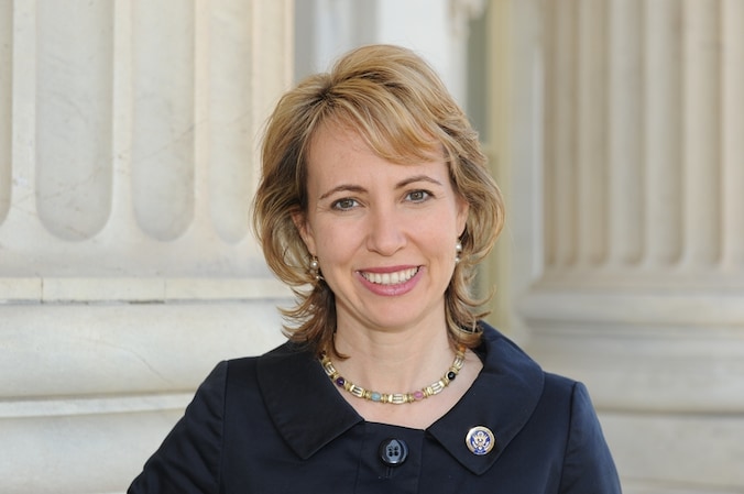 Gabrielle Giffords raakte begin januari zwaargewond aan het hoofd bij een wilde schietpartij in Arizona.