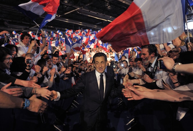 Uittredend president Sarkozy tijdens een meeting in Villepinte.