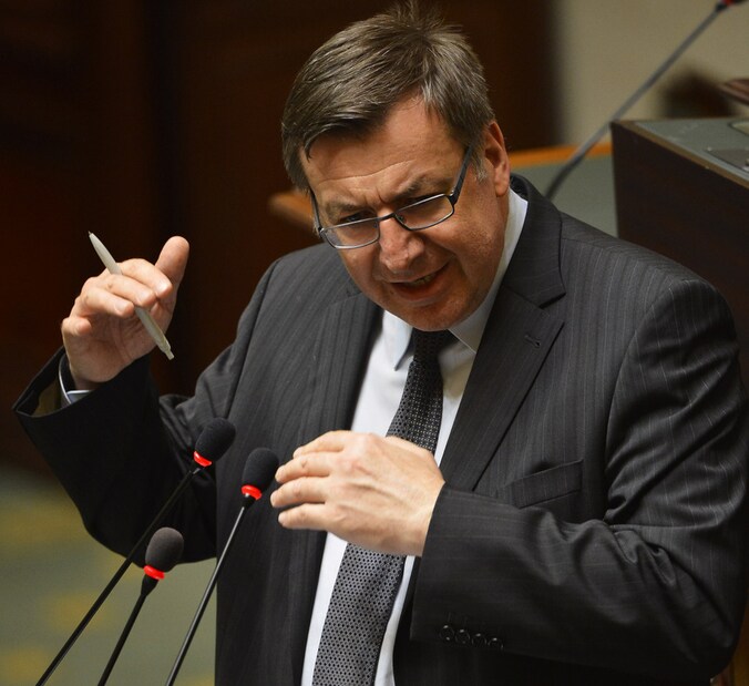 Bij het kabinet van minister van Financiën Steven Vanackere luidt het dat de budgettaire impact "relatief beperkt" blijft.