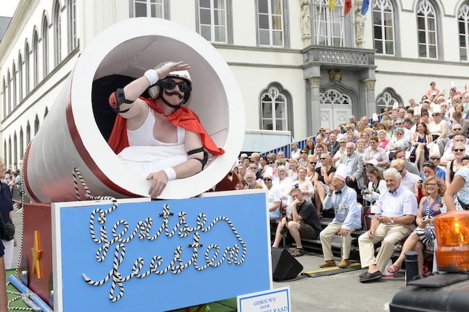 Schepen Christophe Peeters tijdens de openingsstoet van de Gentse Feesten.