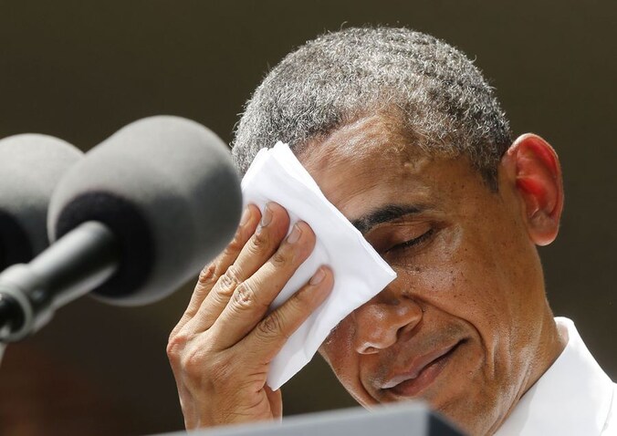 Obama had het duidelijk warm toen hij zijn standpunten uiteenzette.