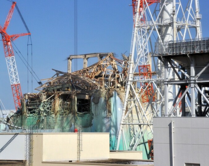Een deel van de verwoeste kerncentrale in Fukushima.