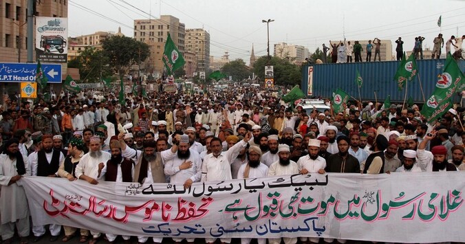 In Karachi werd gisteren gedemonstreerd tegen de film 'Onschuld van de moslims'.