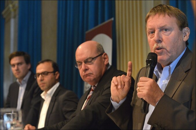 Vlnr. Matthias De Clercq, Veli Yüksel, Daniël Termont en Siegfried Bracke.