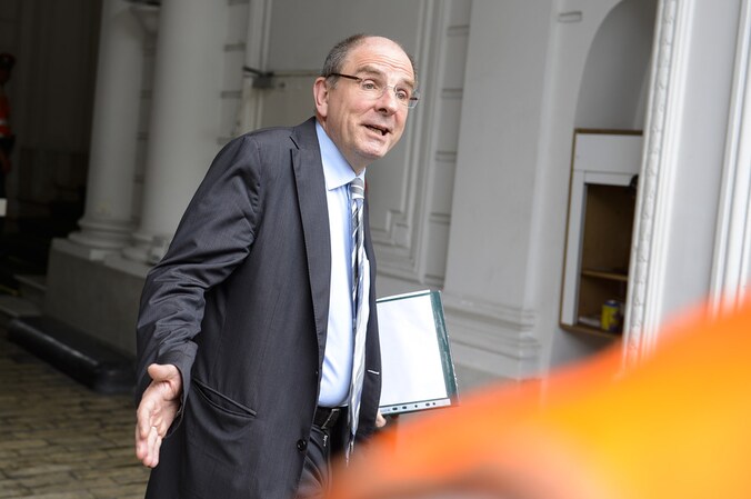 Minister Geens.