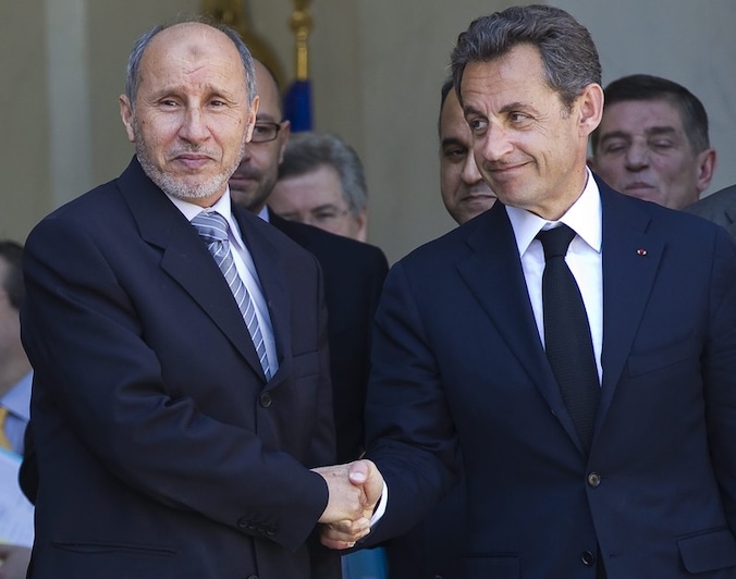 Mustafa Abdeljalil en Nicolas Sarkozy.