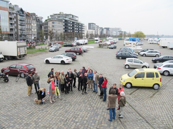 Een vergadering van buurtbewoners over de nieuwe locatie van de jaarlijkse Sinksenfoor.