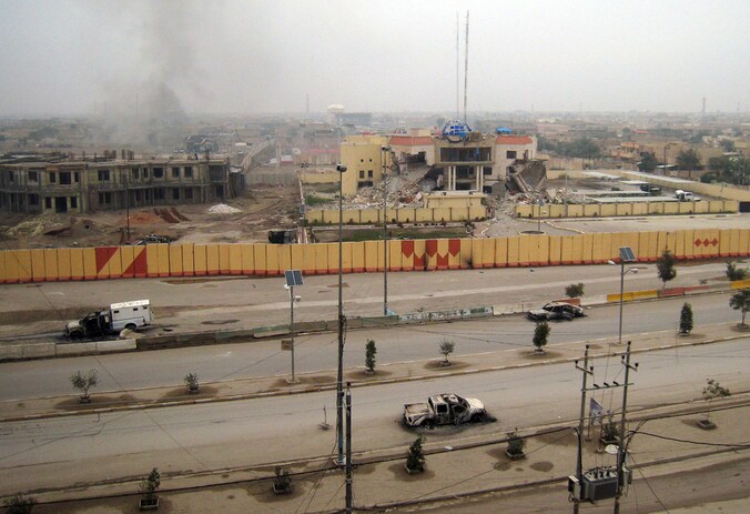 De brandende stad Fallujah.