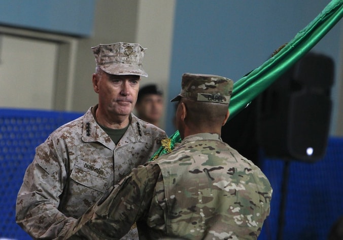 Generaal Joseph Dunford, commandant van de Navo-troepenmacht in Afghanistan.