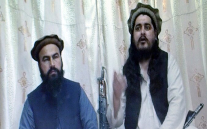 Hakimullah Mehsud, leider van Tehrik-e-Taliban Pakistan (rechts).