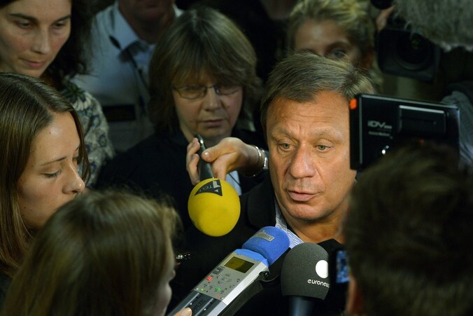 Jean-Denis Lejeune werd omstuwd door camera's en microfoons.