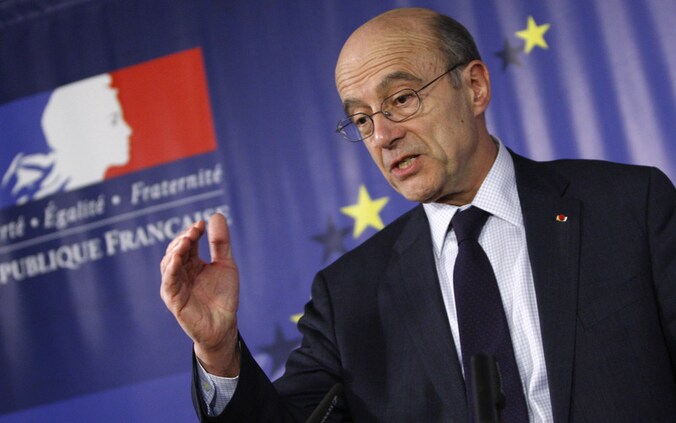 Alain Juppé, Frans minister van Buitenlandse Zaken, verwacht op korte termijn NAVO-steun voor de interventie in Libië.
