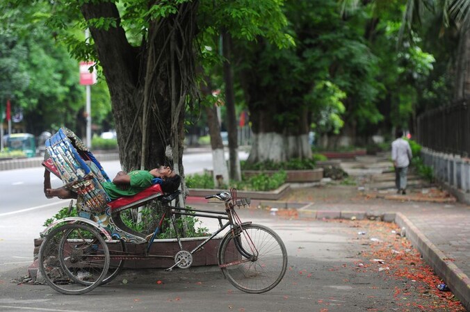 Het openbare leven in Dhaka ligt stil.