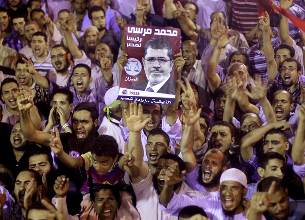 Aanhangers van de afgezette Egyptische presidetn Mohammed Morsi protesten in Caïro