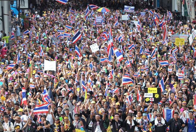 Tegenstanders van de regering zijn vandaag massaal op straat gekomen in Bangkok.